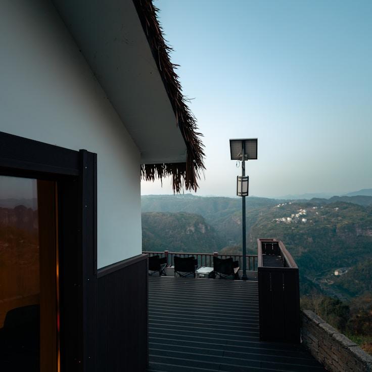 Family terraces and cafés for calm evenings in Cupertino